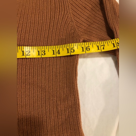 Pink Rose khaki & white, XL, long sleeve waist crop sweater - Picture 12 of 12